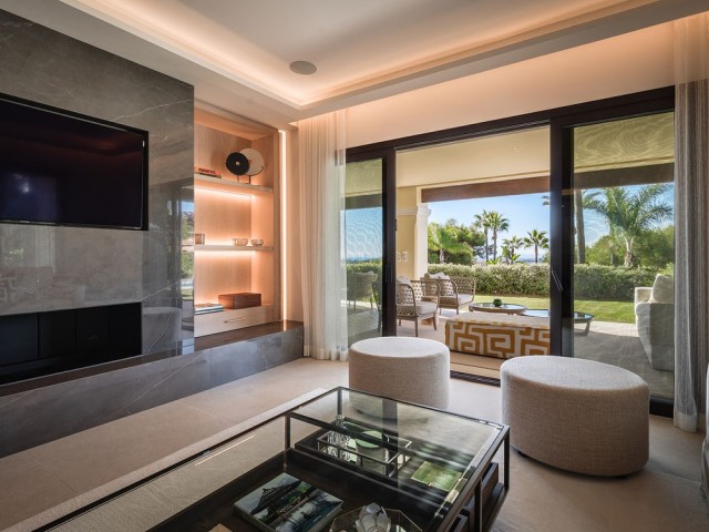 4 Bedrooms Apartment in Nueva Andalucía