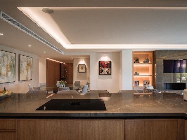 4 Bedrooms Apartment in Nueva Andalucía