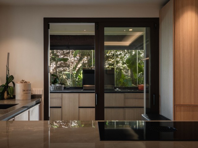 4 Bedrooms Apartment in Nueva Andalucía