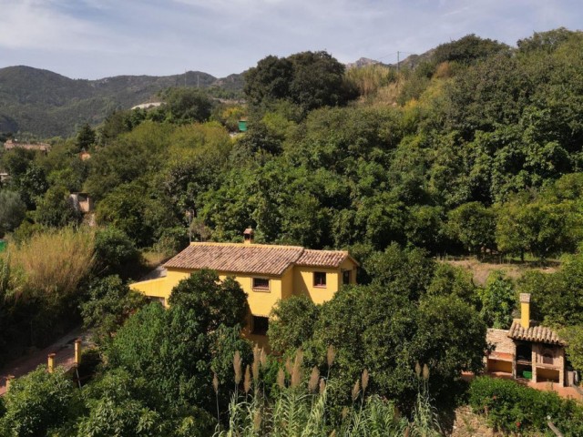 Villa con 3 Dormitorios  en Ojén