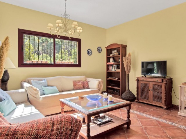 Villa con 3 Dormitorios  en Ojén