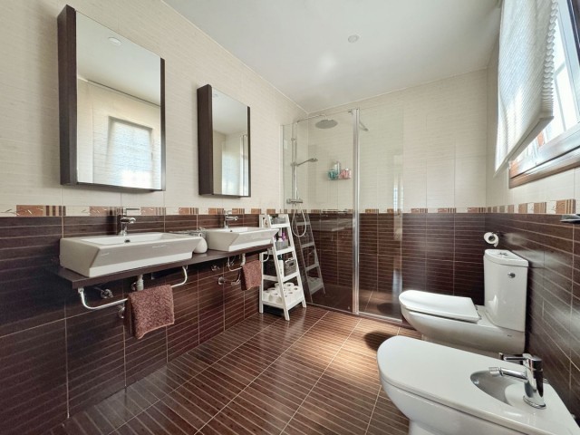 3 Schlafzimmer Villa in Sierrezuela