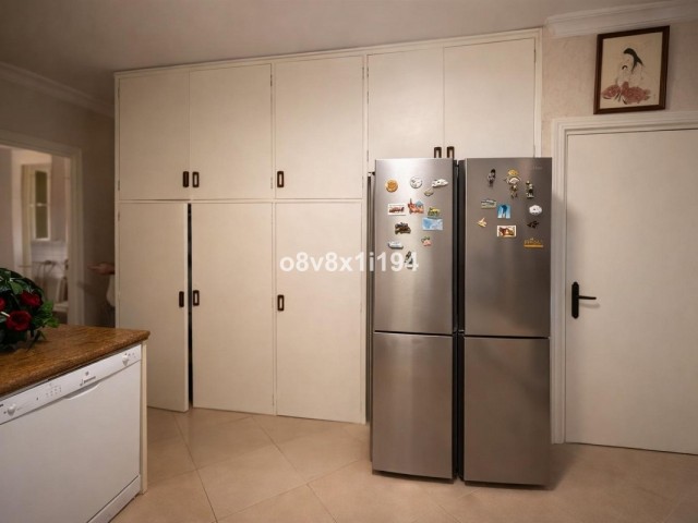 4 Bedrooms Apartment in Málaga