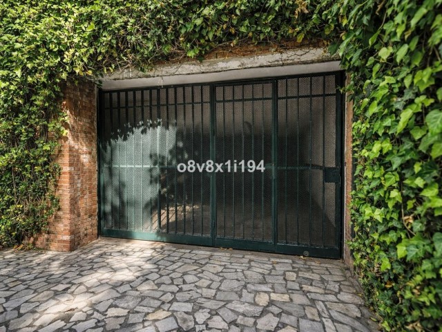 4 Bedrooms Apartment in Málaga