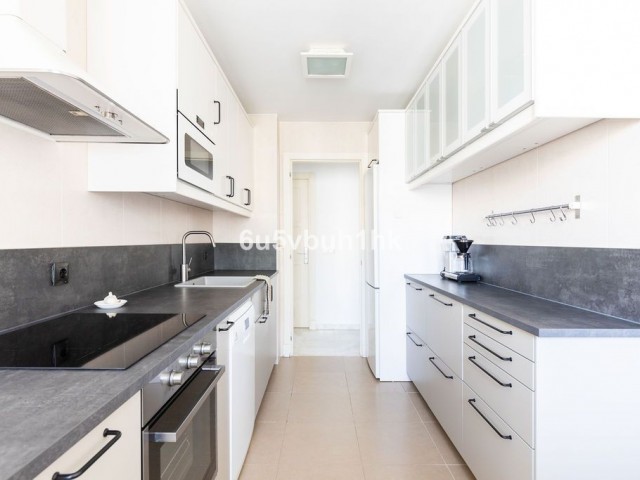 Ático con 3 Dormitorios  en Torrequebrada