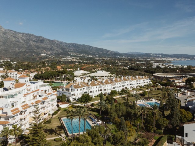 2 Bedrooms Apartment in Nueva Andalucía