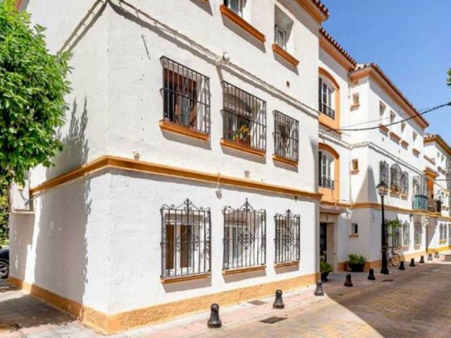Apartment, Marbella, R5272876