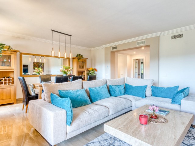 2 Bedrooms Apartment in Sotogrande Alto