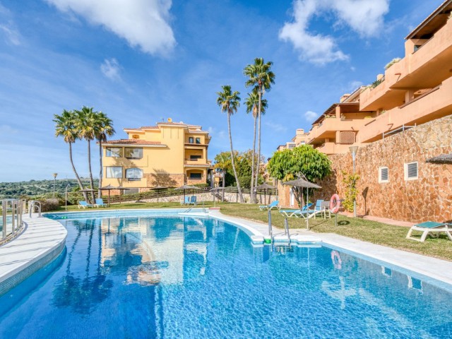 2 Bedrooms Apartment in Sotogrande Alto
