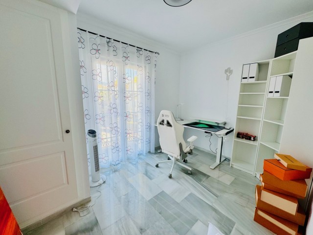 4 Bedrooms Townhouse in Estepona