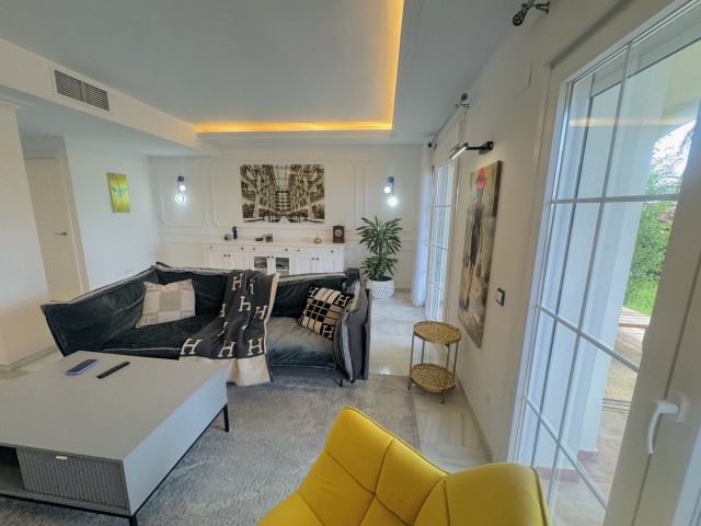 4 Bedrooms Townhouse in Estepona