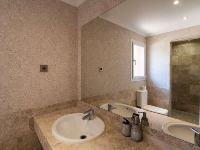 3 Bedrooms Villa in Marbella