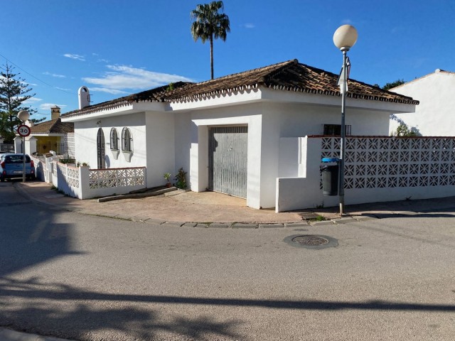 Villa, Fuengirola, R4218340