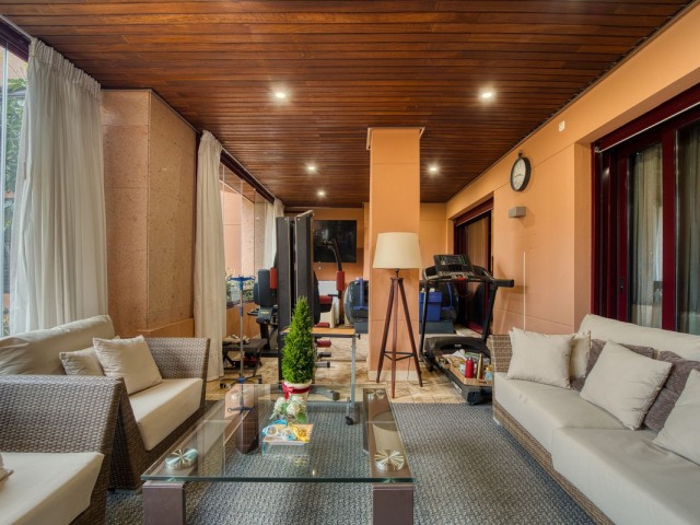 2 Bedrooms Apartment in Nueva Andalucía