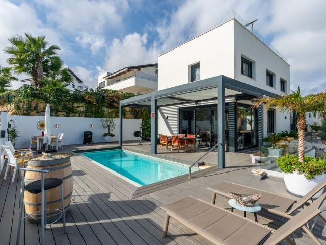 Huvila Cerros del Aguila - R4889566