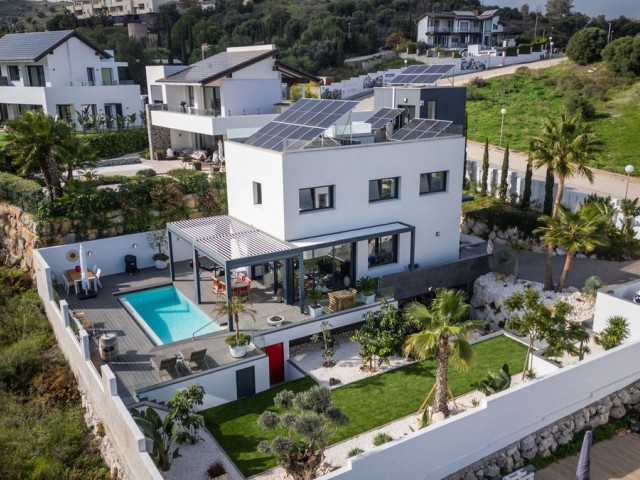 3 Makuuhuoneen Huvila Cerros del Aguila