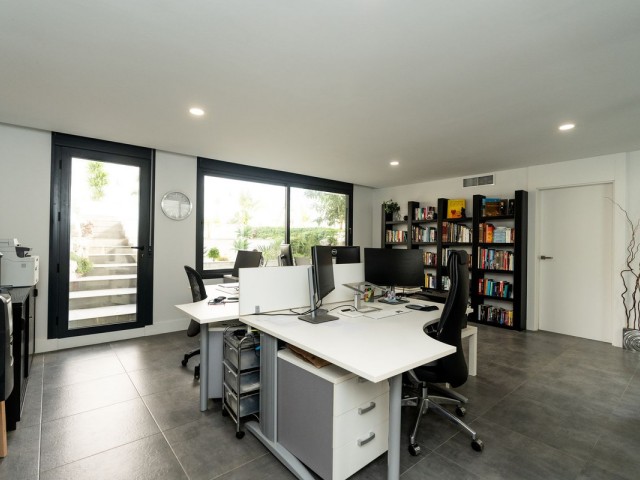 3 Makuuhuoneen Huvila Cerros del Aguila