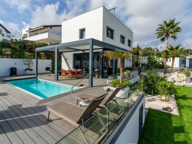 3 Makuuhuoneen Huvila Cerros del Aguila