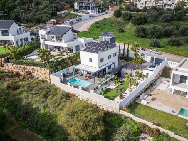 3 Makuuhuoneen Huvila Cerros del Aguila