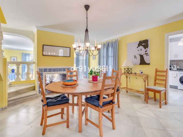 3 Soveroms Villa i Benahavís