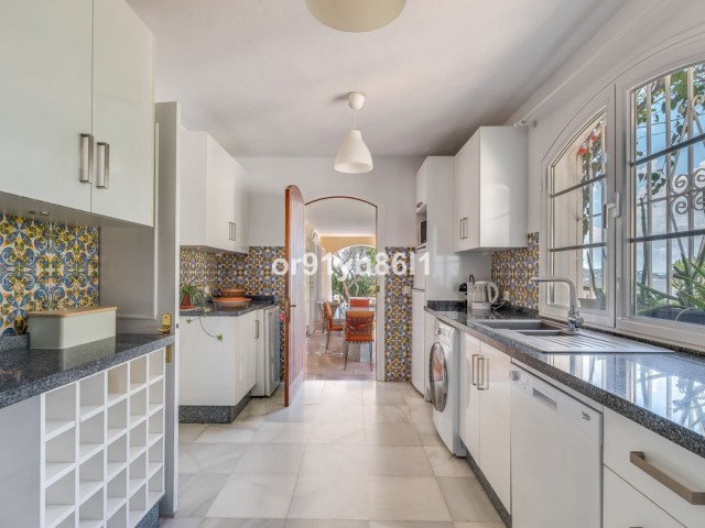 3 Soveroms Villa i Benahavís