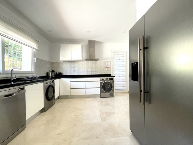 4 Makuuhuoneen Huvila Mijas Golf