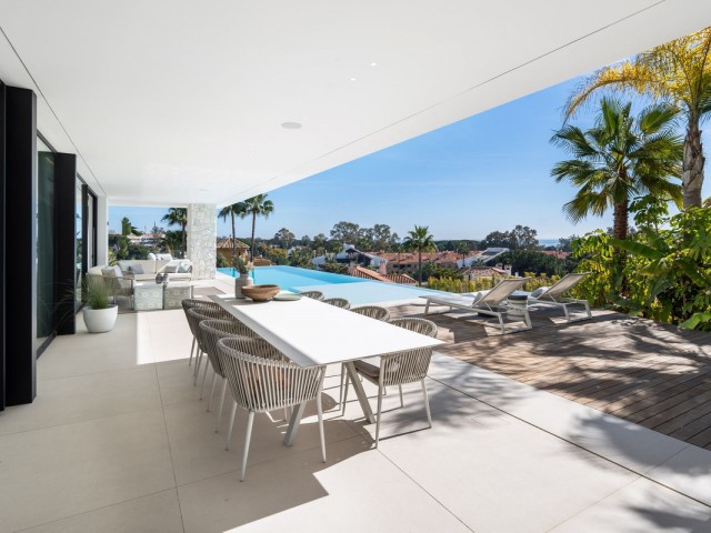 5 Bedrooms Villa in Carib Playa