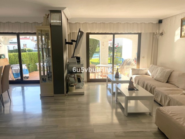 4 Makuuhuoneen Rivitalo Estepona