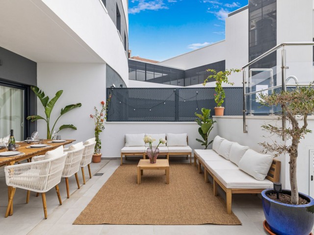 2 Bedrooms Apartment in Estepona