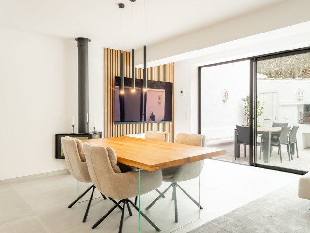 2 Bedrooms Townhouse in Marbella