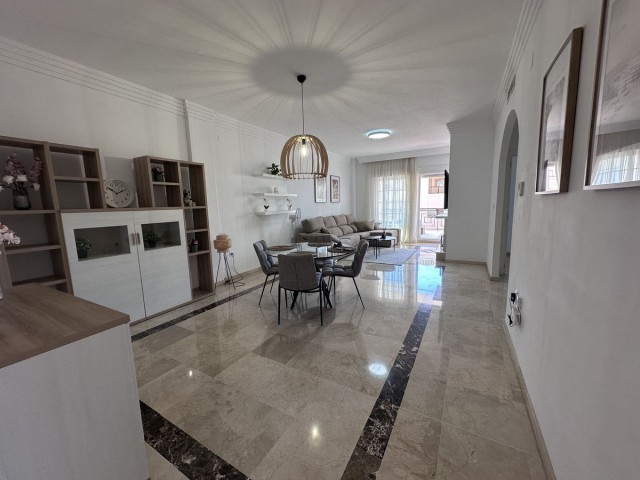 2 Bedrooms Apartment in Nueva Andalucía