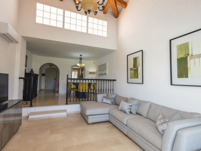 4 Schlafzimmer Reihenhaus in Riviera del Sol