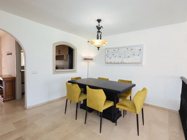 4 Schlafzimmer Reihenhaus in Riviera del Sol