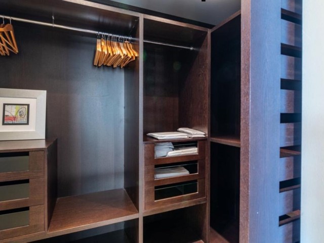 Apartamento con 3 Dormitorios  en La Heredia