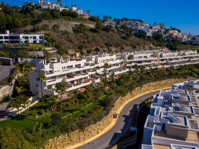 Apartamento con 3 Dormitorios  en La Heredia