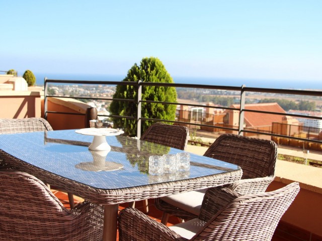 4 Schlafzimmer Apartment in Nueva Andalucía