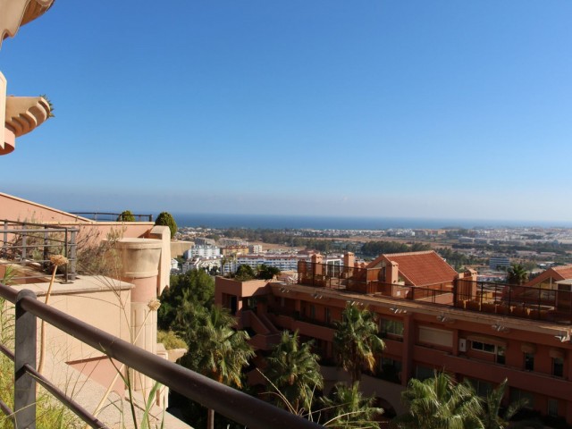4 Schlafzimmer Apartment in Nueva Andalucía
