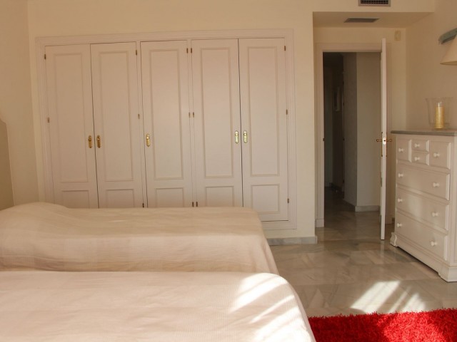4 Schlafzimmer Apartment in Nueva Andalucía