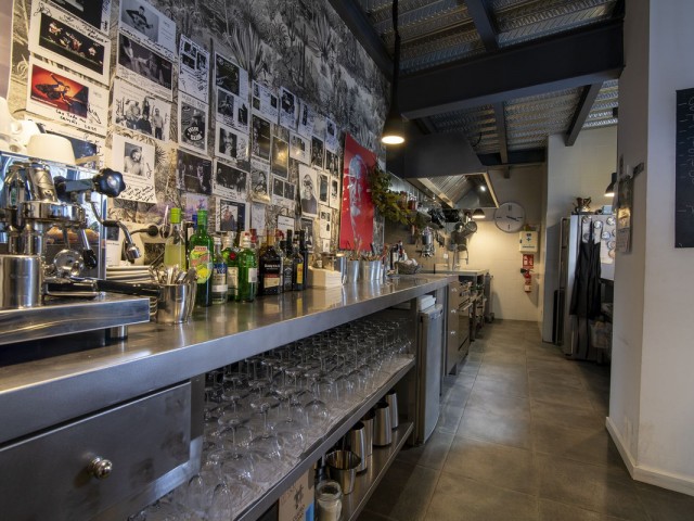 Adosado con 2 Dormitorios  en Estepona