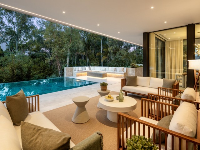 5 Makuuhuoneen Huvila Nueva Andalucía