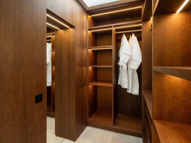 5 Makuuhuoneen Huvila Nueva Andalucía