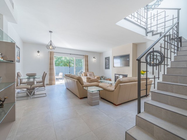 3 Bedrooms Townhouse in Los Boliches