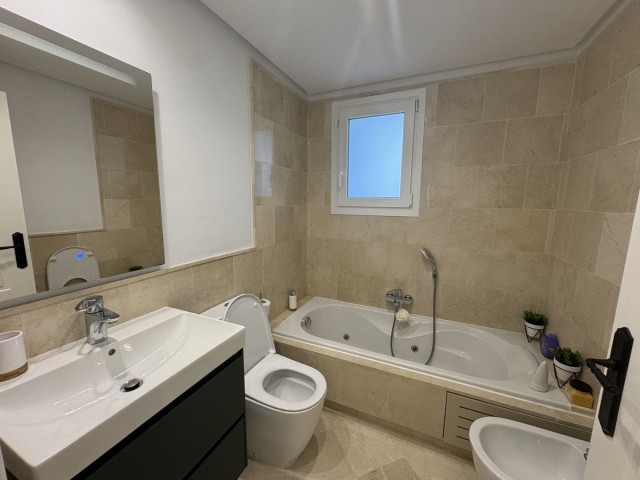 2 Bedrooms Apartment in Aloha