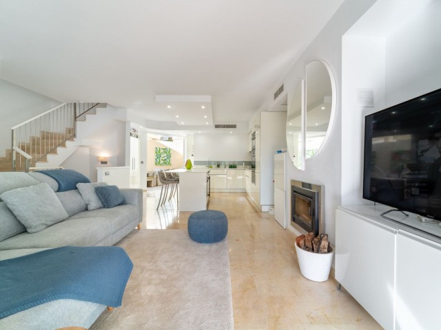 4 Schlafzimmer Villa in Costabella