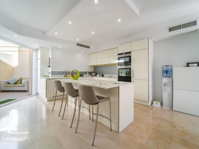 4 Schlafzimmer Villa in Costabella