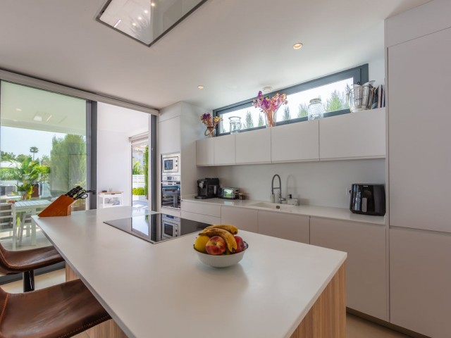 4 Schlafzimmer Villa in La Duquesa