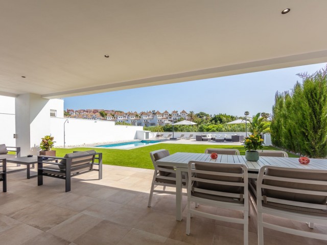 4 Schlafzimmer Villa in La Duquesa