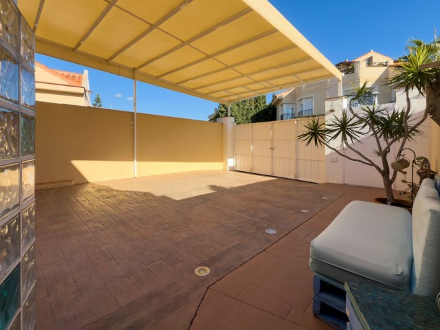 Huvila Riviera del Sol - R5287726