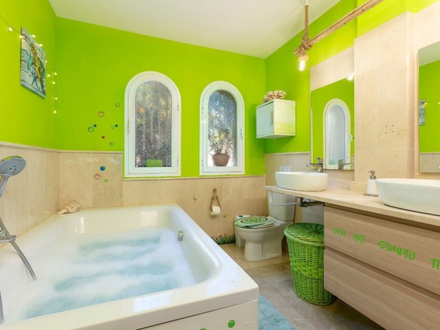 4 Schlafzimmer Villa in Riviera del Sol