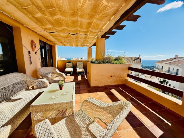 4 Bedrooms Apartment in Benalmadena